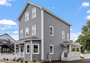 7 Munroe St, Woburn, Massachusetts 01801, 5 Bedrooms Bedrooms, 8 Rooms Rooms,2.5 BathroomsBathrooms,Residential,For Sale,Munroe St,73159562