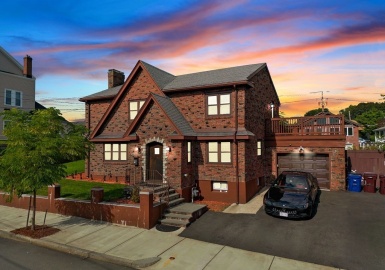 109 Eustis St, Revere, Massachusetts 02151, 3 Bedrooms Bedrooms, 8 Rooms Rooms,3 BathroomsBathrooms,Residential,For Sale,Eustis St,73169653