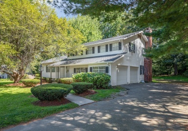 330 Winter St, Framingham, Massachusetts 01702, 4 Bedrooms Bedrooms, 8 Rooms Rooms,3.5 BathroomsBathrooms,Residential,For Sale,Winter St,73153218