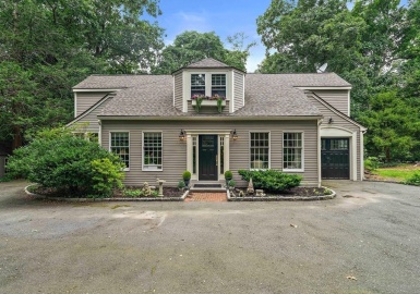 54 Smith Rd, Milton, Massachusetts 02186, 3 Bedrooms Bedrooms, 9 Rooms Rooms,1 BathroomBathrooms,Residential,For Sale,Smith Rd,73158595
