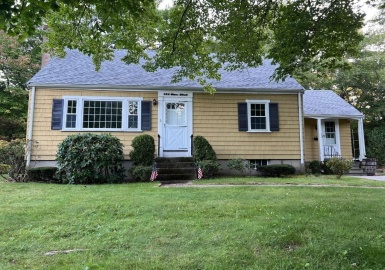 394 Stone St, Walpole, Massachusetts 02081, 4 Bedrooms Bedrooms, 8 Rooms Rooms,1.5 BathroomsBathrooms,Residential,For Sale,Stone St,73161052