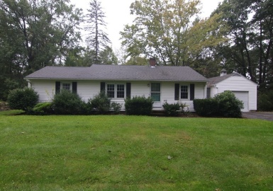 28 Roy Terrace, West Brookfield, Massachusetts 01585, 2 Bedrooms Bedrooms, 5 Rooms Rooms,1 BathroomBathrooms,Residential,For Sale,Roy Terrace,73163904