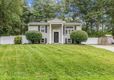 86 Esta Rd, Plymouth, Massachusetts 02360, 3 Bedrooms Bedrooms, 6 Rooms Rooms,1.5 BathroomsBathrooms,Residential,For Sale,Esta Rd,73158729