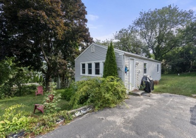 54 Pearl St, Plymouth, Massachusetts 02360, 2 Bedrooms Bedrooms, 5 Rooms Rooms,1 BathroomBathrooms,Residential,For Sale,Pearl St,73158262