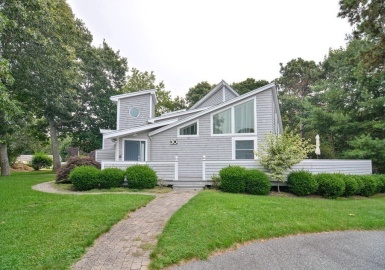 30 Carolyn Lane, Falmouth, Massachusetts 02536, 3 Bedrooms Bedrooms, 6 Rooms Rooms,3 BathroomsBathrooms,Residential,For Sale,Carolyn Lane,73154030
