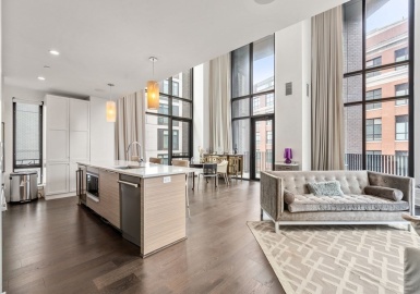 14 W Broadway, Boston, Massachusetts 02127, 4 Bedrooms Bedrooms, 7 Rooms Rooms,3 BathroomsBathrooms,Residential,For Sale,14 W Broadway,W Broadway,73159856