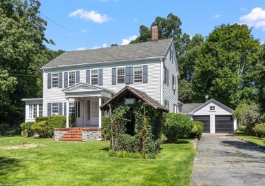 662 Salem Street, Lynnfield, Massachusetts 01940, 3 Bedrooms Bedrooms, 8 Rooms Rooms,1.5 BathroomsBathrooms,Residential,For Sale,Salem Street,73155336