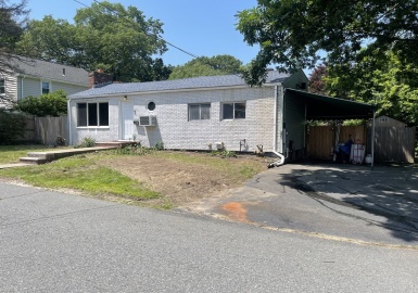 29 Jefferson Ave, Saugus, Massachusetts 01906, 2 Bedrooms Bedrooms, 5 Rooms Rooms,1 BathroomBathrooms,Residential,For Sale,Jefferson Ave,73133122
