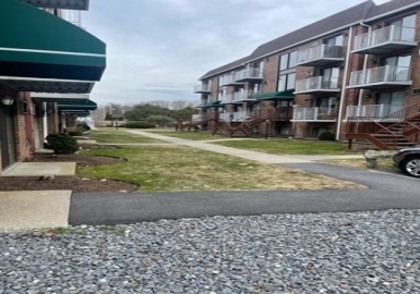 1186 Worcester Road, Framingham, Massachusetts 01702, 2 Bedrooms Bedrooms, 4 Rooms Rooms,1 BathroomBathrooms,Residential,For Sale,Worcester Road,73169830
