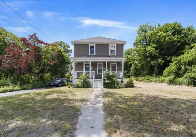 1443 Somerset Ave, Taunton, Massachusetts 02780, 3 Bedrooms Bedrooms, 7 Rooms Rooms,1.5 BathroomsBathrooms,Residential,For Sale,Somerset Ave,73138091