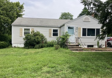 80 Keddy Street, Springfield, Massachusetts 01109, 3 Bedrooms Bedrooms, 5 Rooms Rooms,1 BathroomBathrooms,Residential,For Sale,Keddy Street,73139243