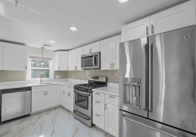 43 Gibbs St, Somerset, Massachusetts 02726, 4 Bedrooms Bedrooms, 9 Rooms Rooms,3 BathroomsBathrooms,Residential,For Sale,Gibbs St,73167142