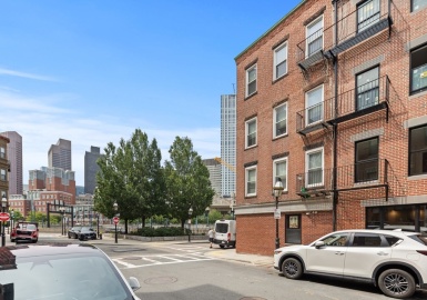 82 Endicott, Boston, Massachusetts 02113, 3 Bedrooms Bedrooms, 6 Rooms Rooms,2.5 BathroomsBathrooms,Residential,For Sale,Endicott,73163118