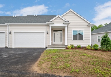 58 Crestwood Circle, Northbridge, Massachusetts 01588, 2 Bedrooms Bedrooms, 5 Rooms Rooms,2 BathroomsBathrooms,Residential,For Sale,Stone Hill Condominiums,Crestwood Circle,73086114