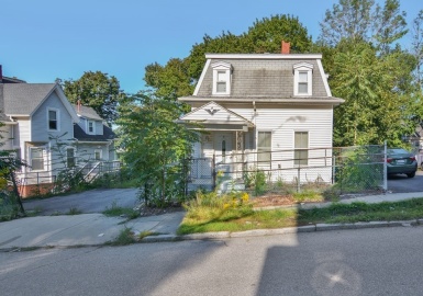 17 Westminster St, Worcester, Massachusetts 01605, 3 Bedrooms Bedrooms, 6 Rooms Rooms,1.5 BathroomsBathrooms,Residential,For Sale,Westminster St,73153955