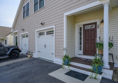 637 Gifford St, Falmouth, Massachusetts 02540, 2 Bedrooms Bedrooms, 5 Rooms Rooms,3 BathroomsBathrooms,Residential,For Sale,Gifford St,73162000
