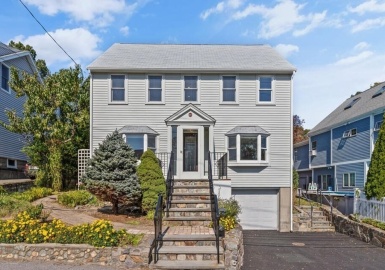 427 Appleton St, Arlington, Massachusetts 02476, 4 Bedrooms Bedrooms, 10 Rooms Rooms,2.5 BathroomsBathrooms,Residential,For Sale,Appleton St,73167553