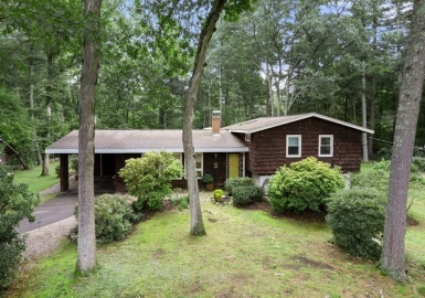 12 Fleetwood Drive, Norfolk, Massachusetts 02056, 3 Bedrooms Bedrooms, 7 Rooms Rooms,2.5 BathroomsBathrooms,Residential,For Sale,Fleetwood Drive,73164557