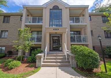 14 Bourbon St., Peabody, Massachusetts 01960, 2 Bedrooms Bedrooms, 5 Rooms Rooms,1 BathroomBathrooms,Residential,For Sale,Courtyards At Bourbon St Condominiums,Bourbon St.,73151238