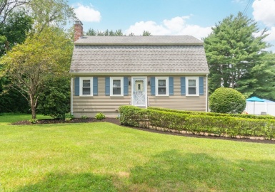 627 Bridge St, East Bridgewater, Massachusetts 02333, 4 Bedrooms Bedrooms, 8 Rooms Rooms,1.5 BathroomsBathrooms,Residential,For Sale,Bridge St,73140825