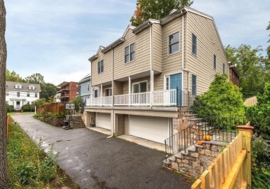 15 Walnut St, Arlington, Massachusetts 02476, 3 Bedrooms Bedrooms, 6 Rooms Rooms,2.5 BathroomsBathrooms,Residential,For Sale,Walnut Village Condominium,Walnut St,73163787