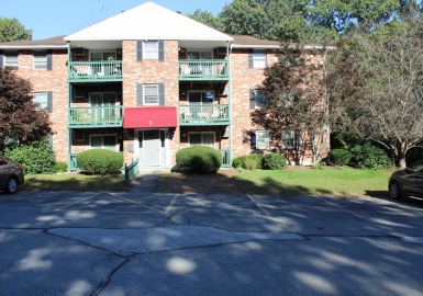 75 Huntoon Memorial Hwy, Leicester, Massachusetts 01524, 2 Bedrooms Bedrooms, 4 Rooms Rooms,1 BathroomBathrooms,Residential,For Sale,Laurel Heights,Huntoon Memorial Hwy,73168078