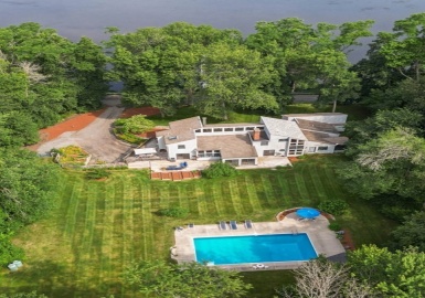 111 River Rd, West Newbury, Massachusetts 01985, 4 Bedrooms Bedrooms, 13 Rooms Rooms,3.5 BathroomsBathrooms,Residential,For Sale,River Rd,73146010