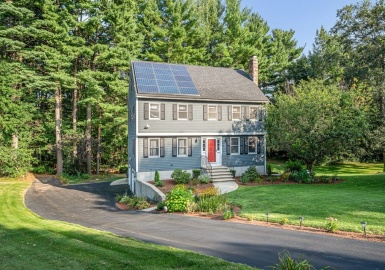 34 Valewood Cir, Tewksbury, Massachusetts 01876, 4 Bedrooms Bedrooms, 9 Rooms Rooms,2.5 BathroomsBathrooms,Residential,For Sale,Valewood Cir,73157110