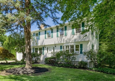 4 Ruthen Cir, Shrewsbury, Massachusetts 01545, 4 Bedrooms Bedrooms, 8 Rooms Rooms,2.5 BathroomsBathrooms,Residential,For Sale,Ruthen Cir,73154943