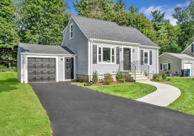 8 Lee Road, Sharon, Massachusetts 02067, 3 Bedrooms Bedrooms, 9 Rooms Rooms,2.5 BathroomsBathrooms,Residential,For Sale,Lee Road,73163579