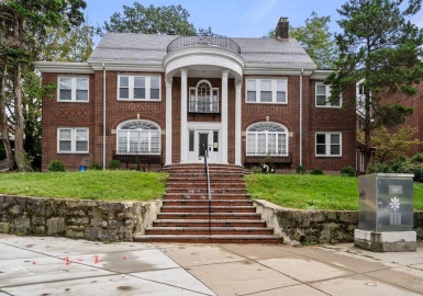 332 Jamaicaway, Boston, Massachusetts 02130, 1 Bedroom Bedrooms, 3 Rooms Rooms,1 BathroomBathrooms,Residential,For Sale,Mansion House,Jamaicaway,73158997