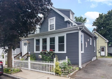 30 Underhill, Winthrop, Massachusetts 02152, 3 Bedrooms Bedrooms, 7 Rooms Rooms,2 BathroomsBathrooms,Residential,For Sale,Underhill,73147415