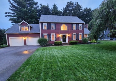 11 Cherokee Ln, Walpole, Massachusetts 02081, 4 Bedrooms Bedrooms, 9 Rooms Rooms,2.5 BathroomsBathrooms,Residential,For Sale,Cherokee Ln,73149677