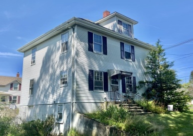 52 Railroad Ave, Taunton, Massachusetts 02780, 2 Bedrooms Bedrooms, 6 Rooms Rooms,1.5 BathroomsBathrooms,Residential,For Sale,Railroad Ave,73154729