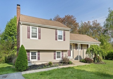 161 Barstow Dr, Braintree, Massachusetts 02184, 4 Bedrooms Bedrooms, 9 Rooms Rooms,1.5 BathroomsBathrooms,Residential,For Sale,Barstow Dr,73172339