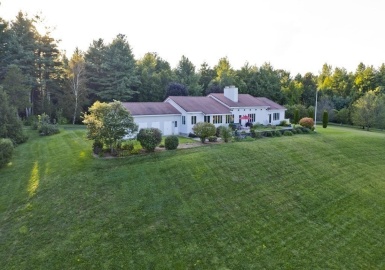 175 North Rd, Westfield, Massachusetts 01085, 4 Bedrooms Bedrooms, 8 Rooms Rooms,4.5 BathroomsBathrooms,Residential,For Sale,North Rd,73159938