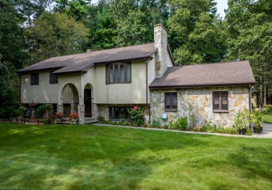 19 Beechwood Drive, Acushnet, Massachusetts 02743, 3 Bedrooms Bedrooms, 9 Rooms Rooms,3 BathroomsBathrooms,Residential,For Sale,Beechwood Drive,73155427