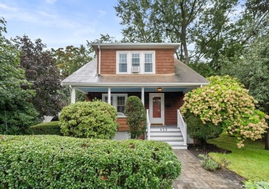 452 Walnut St, Lynn, Massachusetts 01905, 3 Bedrooms Bedrooms, 8 Rooms Rooms,2 BathroomsBathrooms,Residential,For Sale,Walnut St,73161306