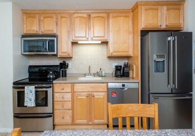 244 Salem St, Malden, Massachusetts 02148, 2 Bedrooms Bedrooms, 4 Rooms Rooms,1 BathroomBathrooms,Residential,For Sale,Salem St,73159364