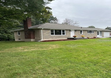 128 Westwood Pkwy, Southbridge, Massachusetts 01550, 3 Bedrooms Bedrooms, 5 Rooms Rooms,1 BathroomBathrooms,Residential,For Sale,Westwood Pkwy,73170454