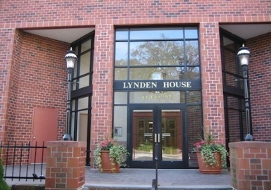 44 Elm St., Worcester, Massachusetts 01609, 2 Bedrooms Bedrooms, 6 Rooms Rooms,2.5 BathroomsBathrooms,Residential,For Sale,Lynden House,Elm St.,73110850