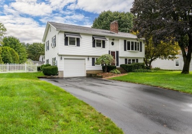 37 Hannum Brook Drive, Easthampton, Massachusetts 01027, 3 Bedrooms Bedrooms, 7 Rooms Rooms,1.5 BathroomsBathrooms,Residential,For Sale,Hannum Brook Drive,73158410