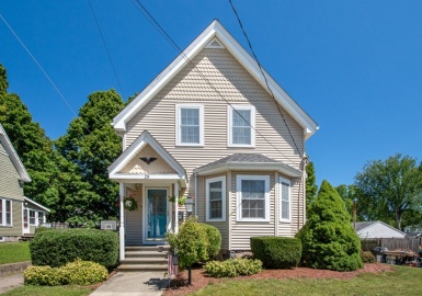 29 Blanchard St, Rockland, Massachusetts 02370, 3 Bedrooms Bedrooms, 8 Rooms Rooms,1.5 BathroomsBathrooms,Residential,For Sale,Blanchard St,73152418