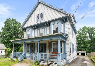 15 E Main St, Huntington, Massachusetts 01050, 5 Bedrooms Bedrooms, 14 Rooms Rooms,3 BathroomsBathrooms,Residential,For Sale,E Main St,73151766