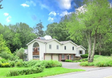 75 Silver St, South Hadley, Massachusetts 01075, 3 Bedrooms Bedrooms, 8 Rooms Rooms,3 BathroomsBathrooms,Residential,For Sale,Silver St,73152804