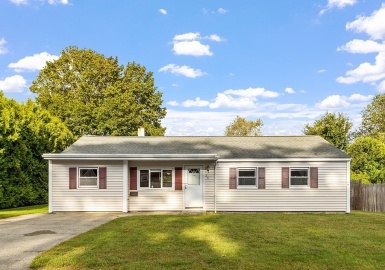 36 Sheppard Lane, Chelmsford, Massachusetts 01824, 3 Bedrooms Bedrooms, 6 Rooms Rooms,1 BathroomBathrooms,Residential,For Sale,Sheppard Lane,73164153