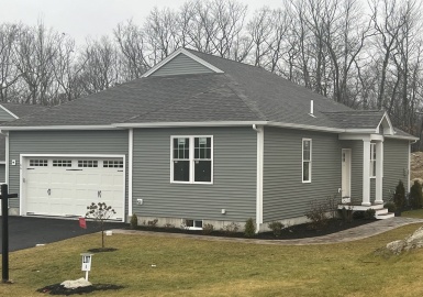 71 Spring Hill Drive, Uxbridge, Massachusetts 01569, 2 Bedrooms Bedrooms, 5 Rooms Rooms,1.5 BathroomsBathrooms,Residential,For Sale,Forest Glen,Spring Hill Drive,72927813