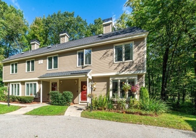 9 Lilac Lane, Haverhill, Massachusetts 01830, 3 Bedrooms Bedrooms, 6 Rooms Rooms,2.5 BathroomsBathrooms,Residential,For Sale,Lilac Lane,73161687