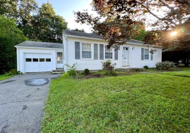 10 Stoneleigh Road, Worcester, Massachusetts 01606, 2 Bedrooms Bedrooms, 5 Rooms Rooms,1 BathroomBathrooms,Residential,For Sale,Stoneleigh Road,73157200