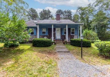 599 Old Falmouth Rd, Barnstable, Massachusetts 02648, 2 Bedrooms Bedrooms, 4 Rooms Rooms,1 BathroomBathrooms,Residential,For Sale,Old Falmouth Rd,73165793